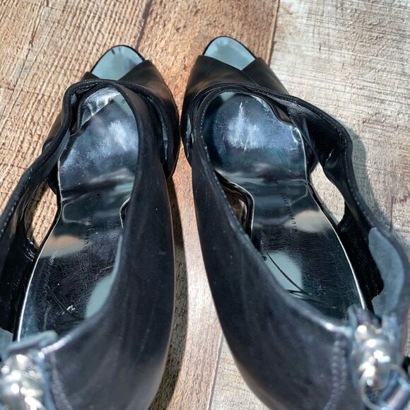 Giuseppe Zanotti
Black Leather Crisscross Ankle Size 38.5 Boots/Booties - Picture 11 of 16